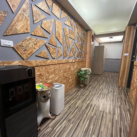 Fengchia Fun House Apartment Taichung Bagian luar foto
