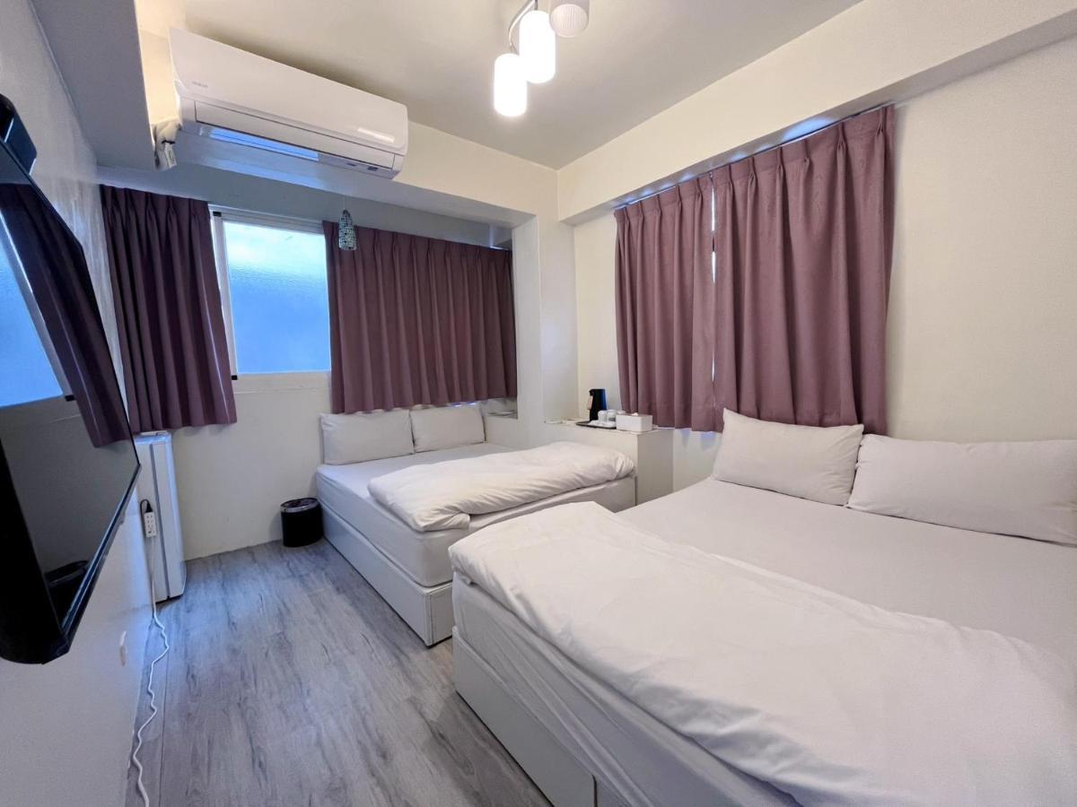 Fengchia Fun House Apartment Taichung Bagian luar foto