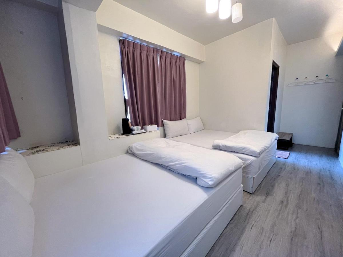 Fengchia Fun House Apartment Taichung Bagian luar foto