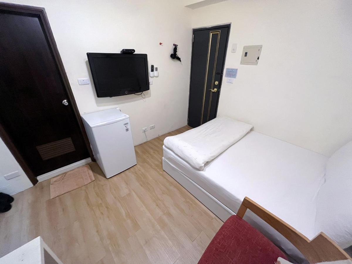 Fengchia Fun House Apartment Taichung Bagian luar foto