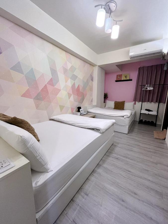 Fengchia Fun House Apartment Taichung Bagian luar foto
