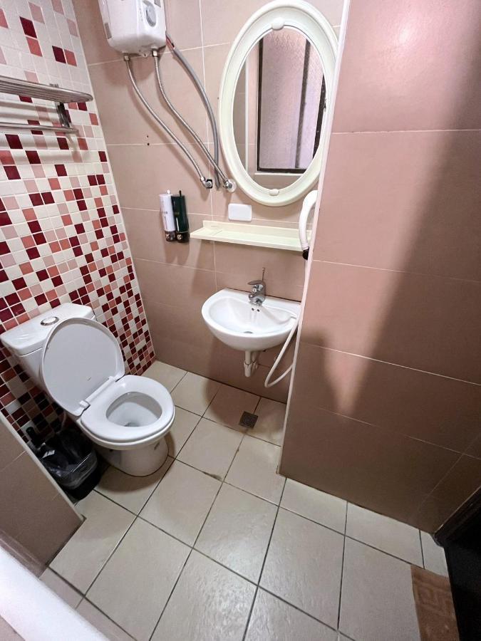 Fengchia Fun House Apartment Taichung Bagian luar foto