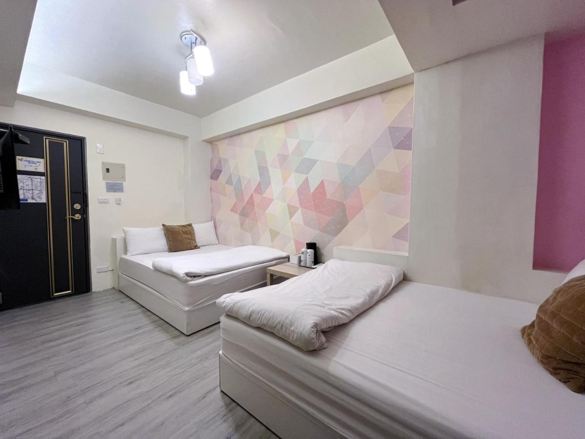 Fengchia Fun House Apartment Taichung Bagian luar foto